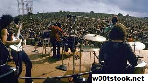 8 Penampilan Paling Berkesan di Woodstock